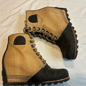 Sorel Women's Black and Brown Lace Up Boots